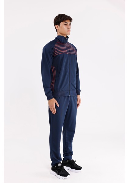 Şerit Detaylı Yüksek Yakalı Fermuarlı Cepli Lacoste Yüzeyli Eşofman Takımı fırsatları