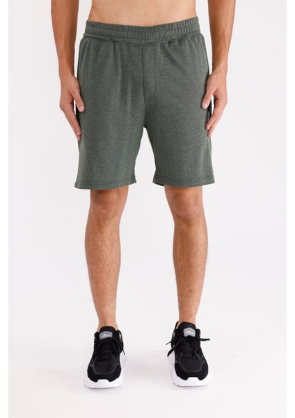 Merserize Dokulu Bel Lastikli Yan Cepli Arka Tek Cepli Diz Hizasına Yakın Rahat Kalıp Spor Şort