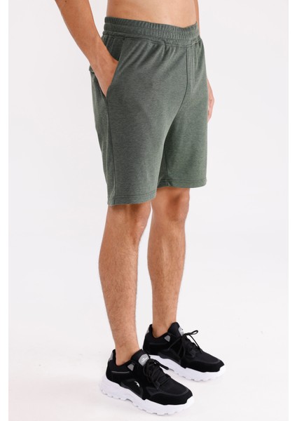 Merserize Dokulu Bel Lastikli Yan Cepli Arka Tek Cepli Diz Hizasına Yakın Rahat Kalıp Spor Şort fırsatları