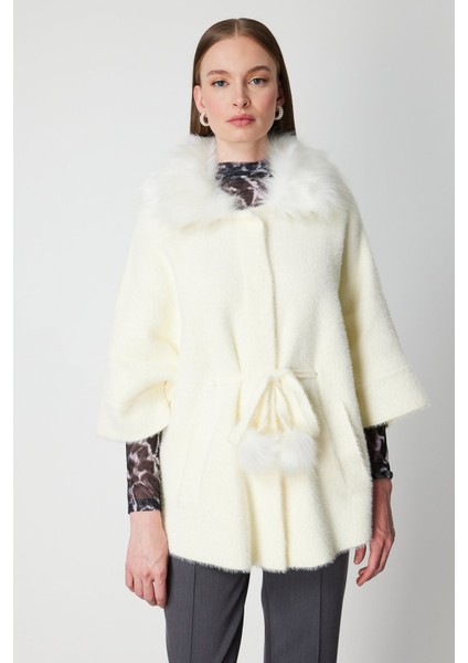 Kadın Yakası Kürklü Peluş Hırka 63915 Ekru