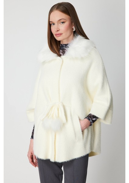 Kadın Yakası Kürklü Peluş Hırka 63915 Ekru modelleri