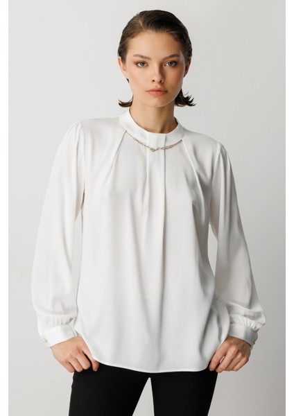 Kadın Yakası Kolyeli Pile Detaylı Bluz 3055 Ekru fiyatları