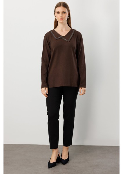 Kadın Büyük Beden Yakası Taşlı Triko Kazak 65395 Kahverengi modelleri