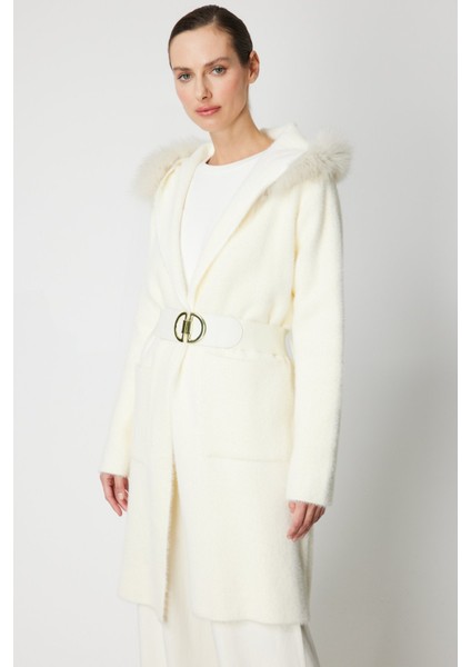 Kadın Yakası Kürklü Peluş Hırka 63911 Krem fiyatları