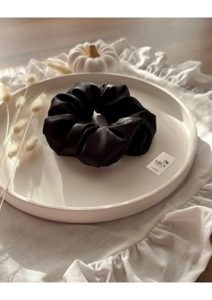 Kadın Saten Toka - Sonsuz Siyah – Tekli Lüks Lastik Model Scrunchie fiyatları