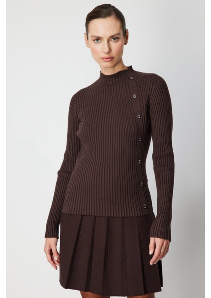 Kadın Süs Düğmeli Fitilli Triko Kazak 69312 Kahverengi fiyatları