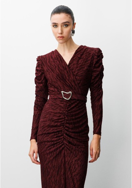 Moda Ilgi Kadın Kruvaze Büzgü Detaylı Jakar Yakma Kumaş Beli Kemerli Kalem Elbise 0022 Bordo modelleri