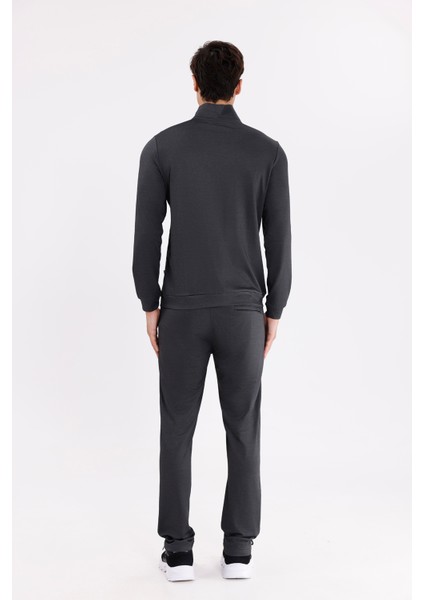 Dik Yaka Tam Fermuarlı Merserize Dokulu Şerit Detaylı Fermuarlı Cepli Rahat Kalıp Eşofman Takımı modelleri