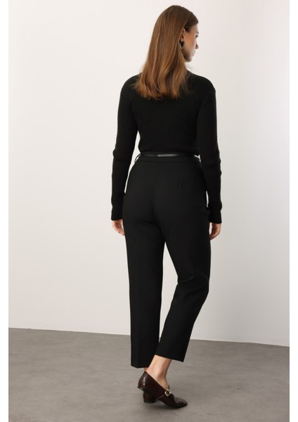 Kadın Büyük Beden Beli Kemerli Dar Paça Pantolon 1015 Siyah fırsatları