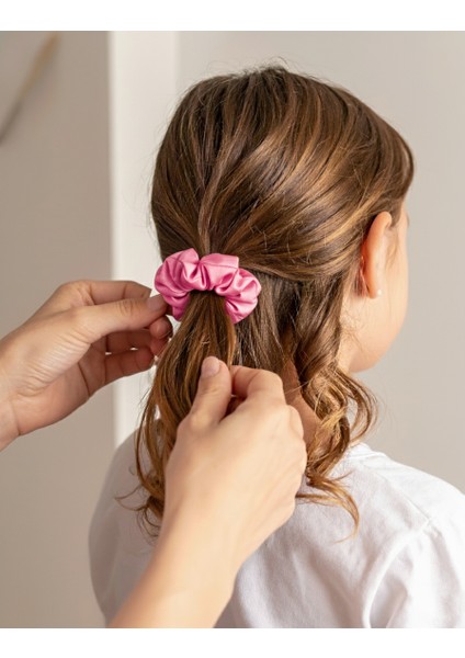 Çocuk Saten Toka - Şeker Pembesi – Tekli Lüks Lastik Model Scrunchie modelleri