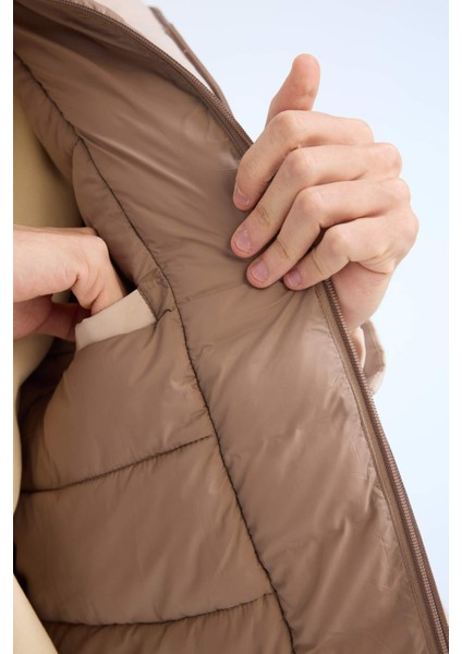 Su İtici Slim Fit Dar Kesim Kapüşonlu Fermuarlı Çıtçıt Kapamalı Cepli Mont C7443AX24WN