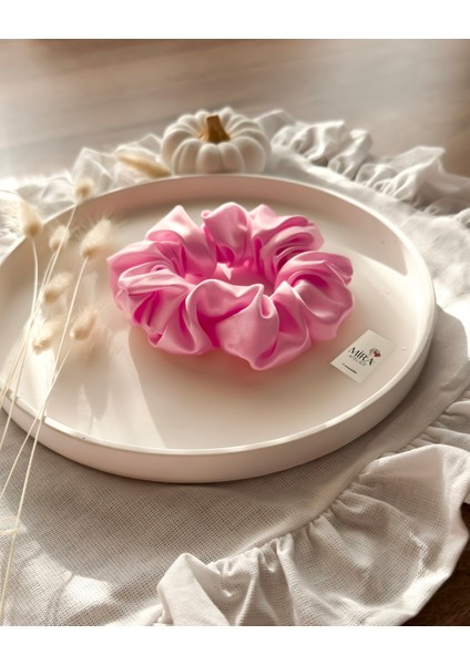 Kadın Saten Toka - Şeker Pembesi – Tekli Lüks Lastik Model Scrunchie fiyatları