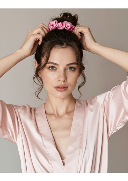 Kadın Saten Toka - Şeker Pembesi – Tekli Lüks Lastik Model Scrunchie fırsatları
