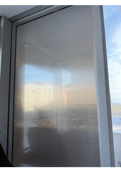 Ultra Koyu Uv Cam Filmi – Depo ve Iş Yerleri Için 100X150 modelleri