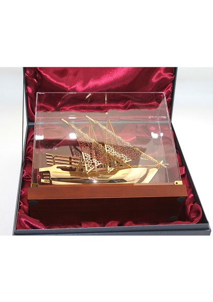 Dayanıklı Prinç Malzemeden Sarı Yelkenli Gemi Modeli Şık Tasarımlı Kutul 29 x 26 cm fiyatları