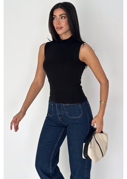 Kadın Kolsuz Boğazlı Basic Body – Sleek Core