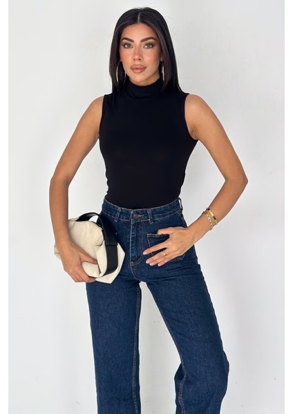 Kadın Kolsuz Boğazlı Basic Body – Sleek Core