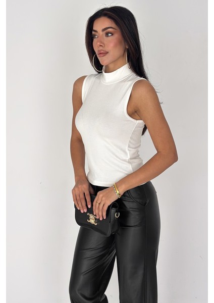 Kadın Kolsuz Boğazlı Basic Body – Sleek Core