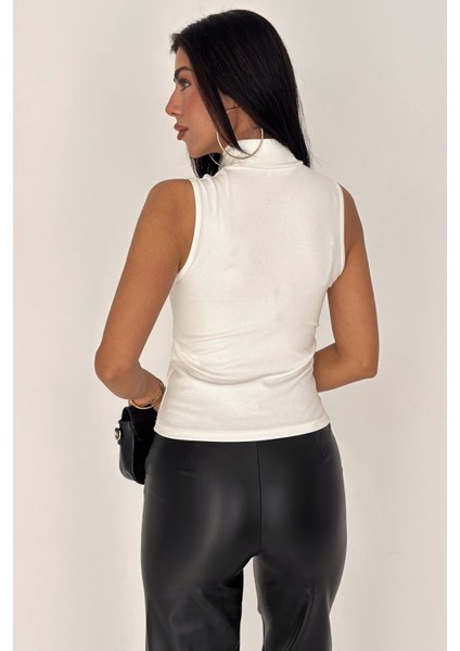 Kadın Kolsuz Boğazlı Basic Body – Sleek Core