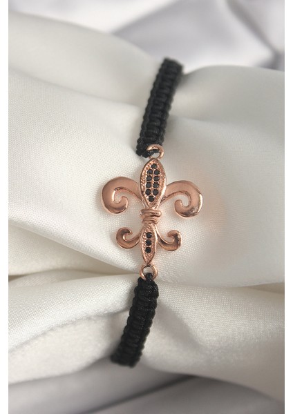 Pirinç Rose Renk Zirkon Taş Işlemeli Zambak Figür Asansörlü Makrome Kadın Bileklik