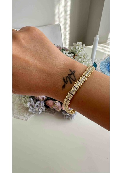 Kuyumcu Işçiliğinde 14K Renginde Kadın Özel Seri Çelik Bileklik modelleri