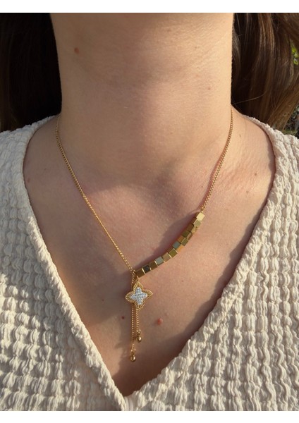 Celestial Charm Kolye modelleri