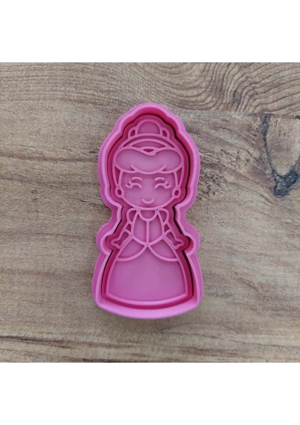 Prenses Temalı 6'lı Kurabiye Kalıbı Seti - Polimer Kil, Oyun Hamuru Damga ve Kesici Şekillendirici fırsatları