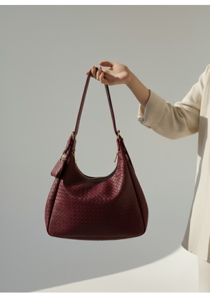 Bordo Örgü Model Çanta Charmlı El ve Omuz Çantası Botte Desen Orta modelleri