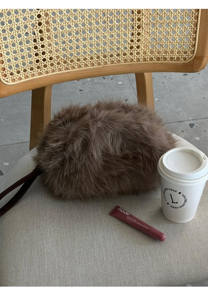 Kürk Görünümlü Zincirli Taupe Clutch fiyatları