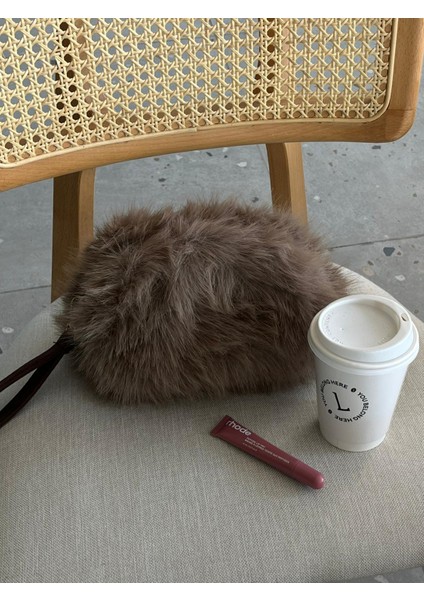 Kürk Görünümlü Zincirli Taupe Clutch modelleri