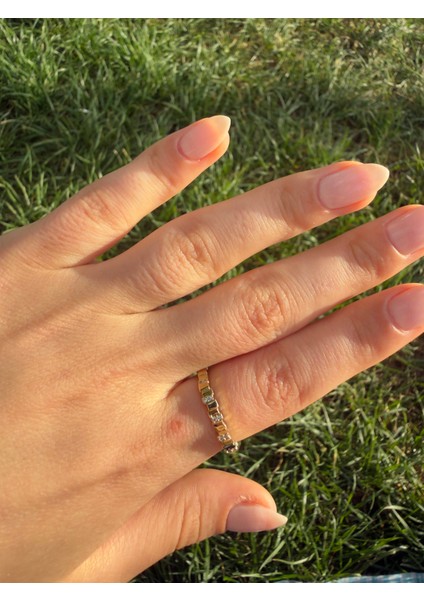 Nancy Taşlı Yüzük