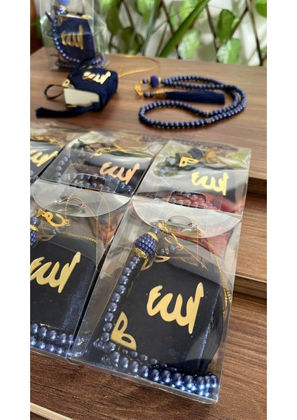 Denimayhediyelik Kadife Kaplı Mini Kuran ve Tespih Seti – Lacivert Hediyelik (10’lu – Şeffaf Asetat Çantalı) modelleri