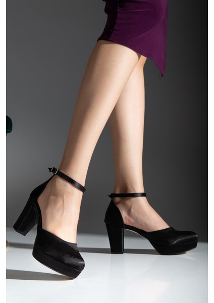 Kadın Siyah Saten Bilekten Bağlamalı Burnu Kapalı Koşma Garantili Platform Topuklu Abiye Ayakkabı fiyatları