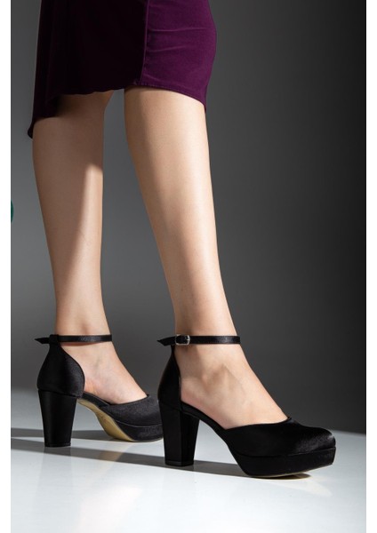 Kadın Siyah Saten Bilekten Bağlamalı Burnu Kapalı Koşma Garantili Platform Topuklu Abiye Ayakkabı modelleri