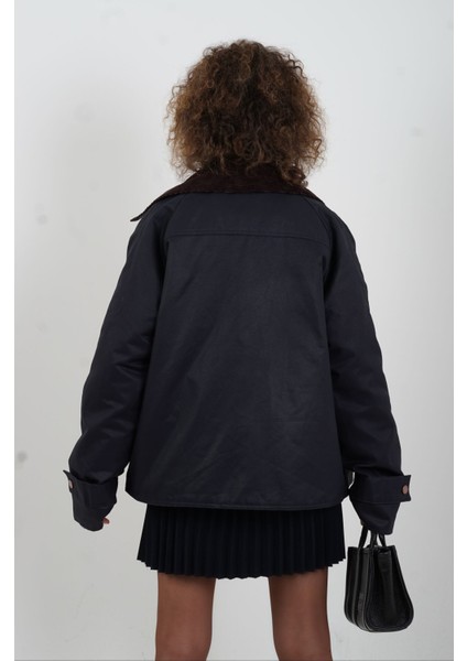 Lacivert Kadife Yaka Kapitoneli Ekose Ceket indirimleri