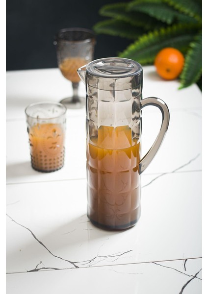 Akrilik Allegra 1,5 Lt Füme Sürahi (Buzdolabı Kapak Rafına Sığar) modelleri