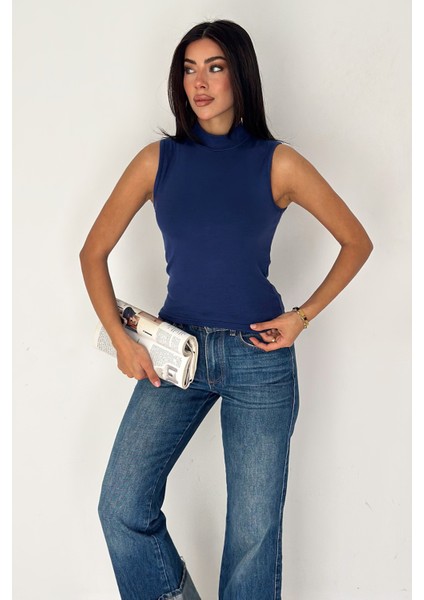 Kadın Kolsuz Boğazlı Basic Body – Sleek Core