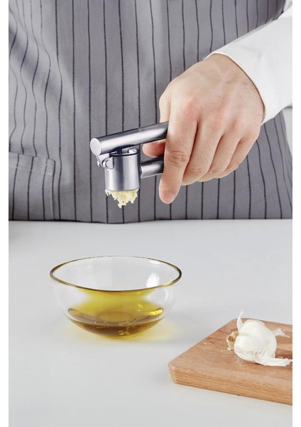 Hazneli Paslanmaz Metal Sarımsak ve Zencefil Ezici Doğrayıcı modelleri