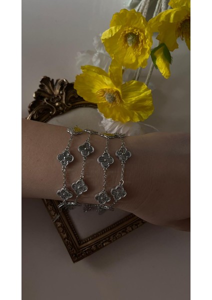 14K Taşlı Desenli Cleef Bileklik fiyatları