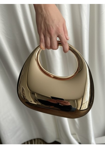 Gold Kadın Abiye Çantası – Altın Rengi Aynalı Yüzeyli, Özel Tasarım