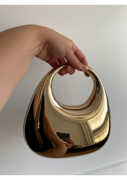 Gold Kadın Abiye Çantası – Altın Rengi Aynalı Yüzeyli, Özel Tasarım modelleri