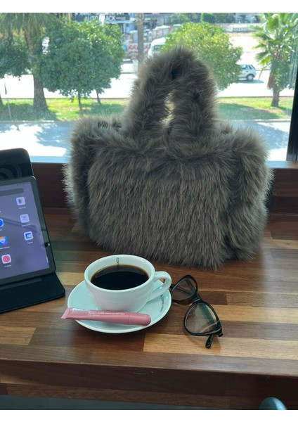 Peluş Taupe El Çantası modelleri