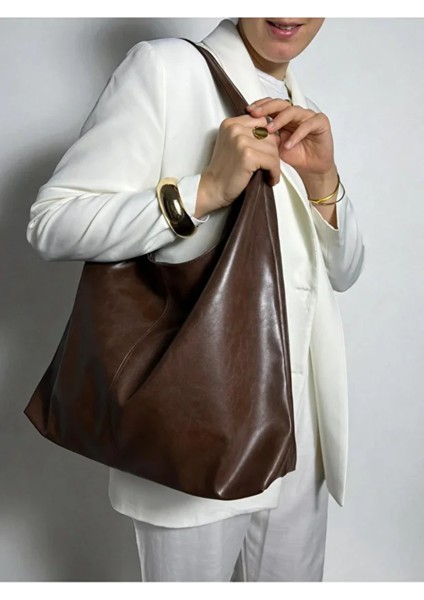 Kahverengi Kadın Büyük Boy Omuz ve Tote Çanta – Geniş Hacimli Günlük Kullanım