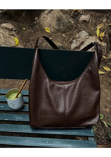 Kahverengi Kadın Büyük Boy Omuz ve Tote Çanta – Geniş Hacimli Günlük Kullanım modelleri