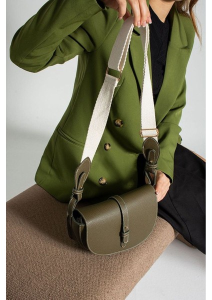 Haki Kadın Çapraz Askılı Omuz Çantası – Deri Kapaklı, Ayarlanabilir Kalın Askı fiyatları