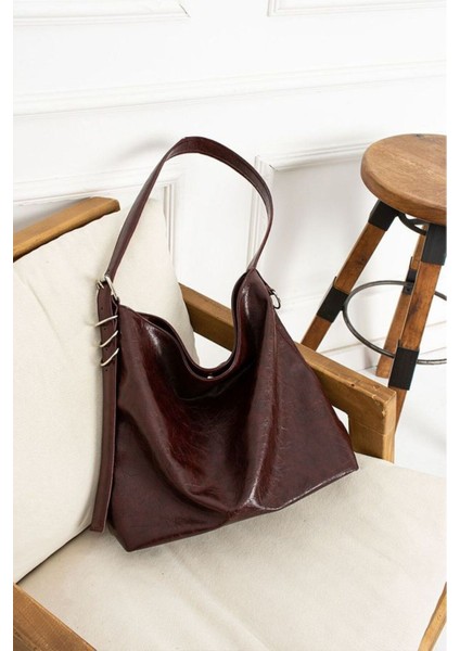 Kadınhalka Detay Büyük Boy El Kol Omuz Çantası Yumuşak Deri Vintage Model