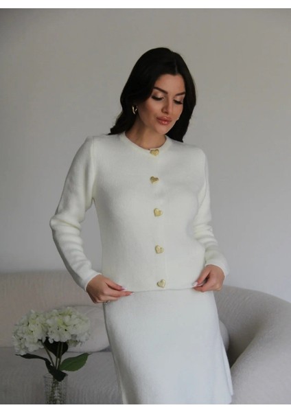 Kadın Gold Kalp Düğme Detaylı Etek Üstü Triko Hırka Tesettür - Ekru fırsatları