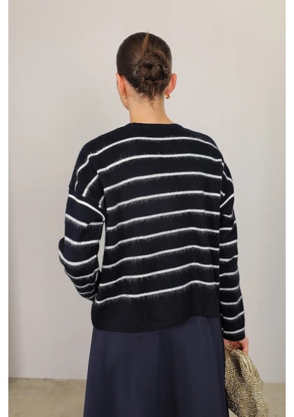 Kadın Etek Üstü Düğme Detaylı Çizgili Triko Hırka Tesettür - Siyah indirimleri