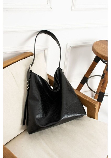 Kadınhalka Detay Büyük Boy El Kol Omuz Çantası Yumuşak Deri Vintage Model