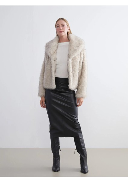 Lcwaıkıkı Classic Ekru Ceket Yaka Kadın Kürk Kaban fiyatları